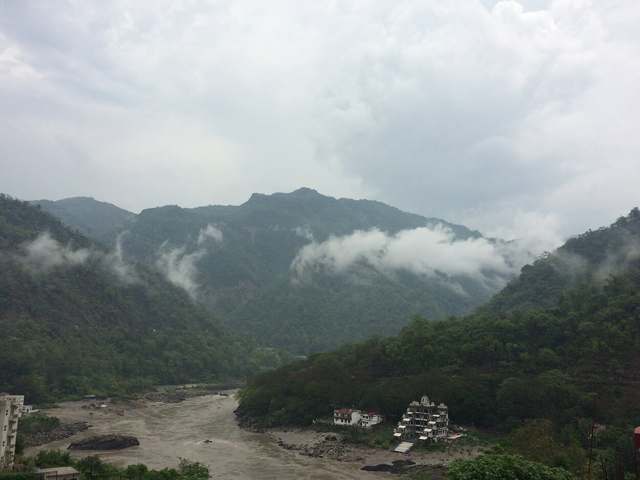 accounting-app-ashram-rishikesh-hills